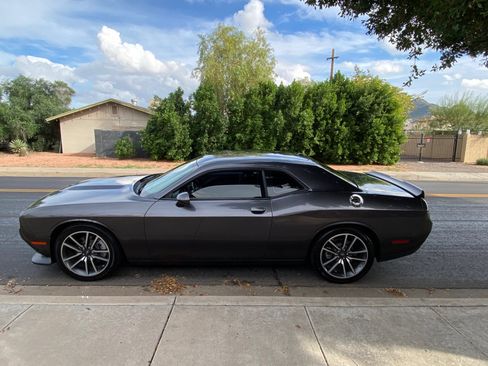 Used 2023 Dodge Challenger R/T image 17