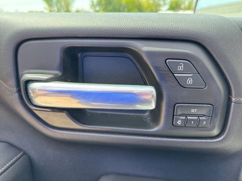 Used 2021 GMC Sierra 1500 AT4 w/ AT4 Premium Package AWD/4WD image 9