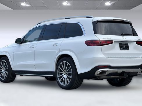 New 2026 Mercedes-Benz GLS 580 4MATIC image 3