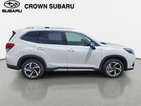 Used 2022 Subaru Forester Touring AWD/4WD image 6