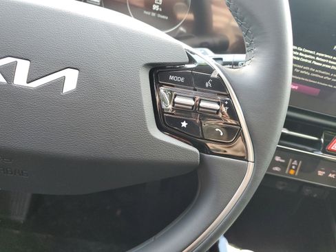 New 2026 Kia Niro Wind FWD image 25