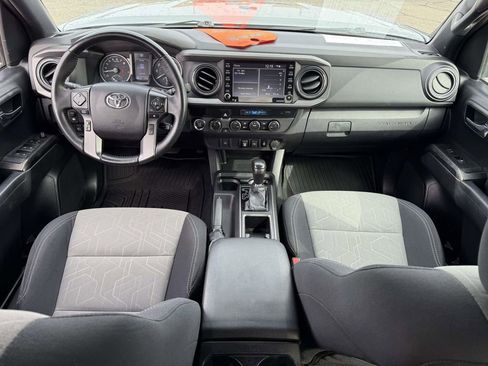 Used 2021 Toyota Tacoma TRD Off-Road image 24