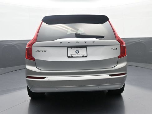 Used 2022 Volvo XC90 T6 Momentum w/ Advanced Package AWD/4WD image 6