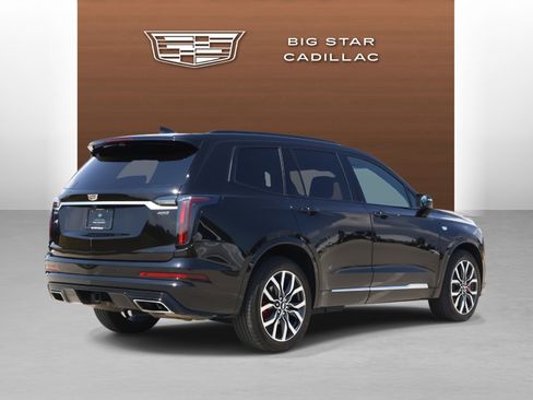 Certified 2023 Cadillac XT6 Sport w/ Platinum Package image 5