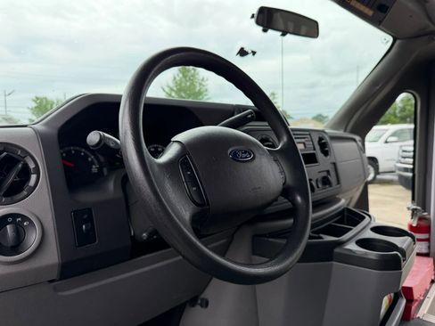 Used 2016 Ford E-450 and Econoline 450 Super Duty w/ Shuttle Bus Prep Package RWD image 10