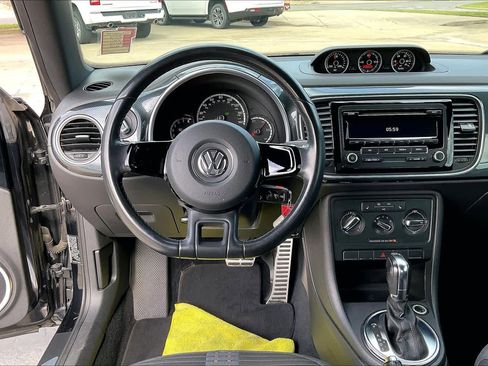 Used 2013 Volkswagen Beetle 2.0T FWD image 6