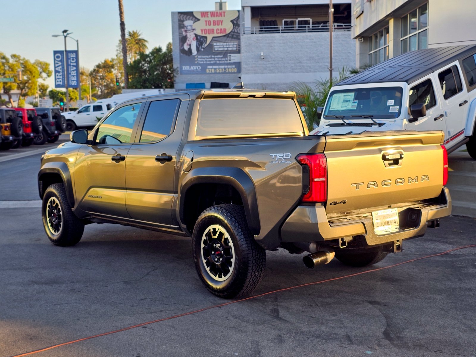 Used 2025 Toyota Tacoma TRD Off-Road AWD/4WD image 9