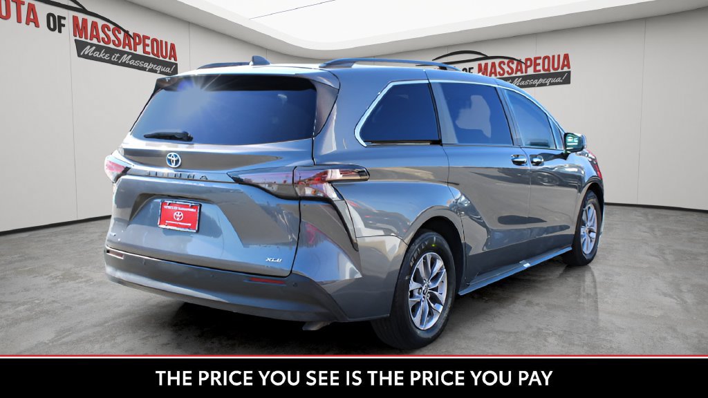Certified 2025 Toyota Sienna XLE FWD image 6