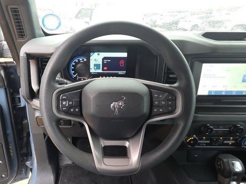 Used 2023 Ford Bronco Base image 15