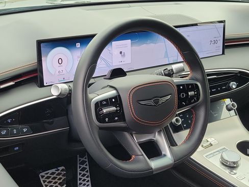 Certified 2026 Genesis GV70 3.5T Sport Advanced AWD/4WD image 9