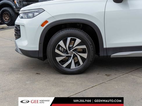 Used 2025 Volkswagen Tiguan S AWD/4WD image 24