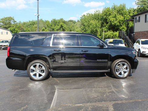 Used 2019 Chevrolet Suburban LT AWD/4WD image 4
