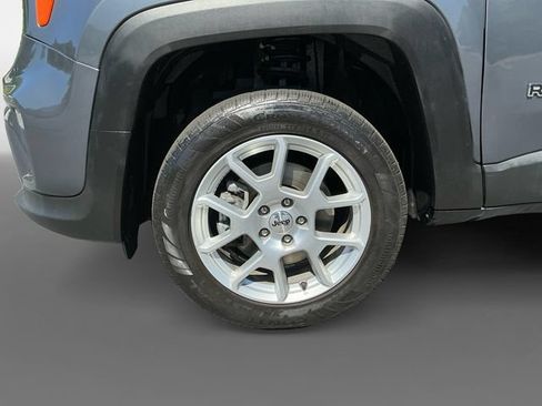 Used 2022 Jeep Renegade Latitude AWD/4WD image 16