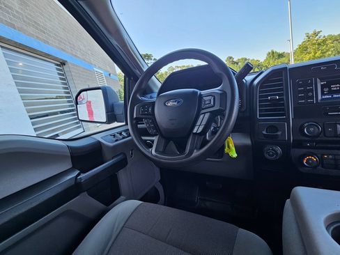 Used 2017 Ford F150 XL w/ Equipment Group 101A Mid RWD image 9