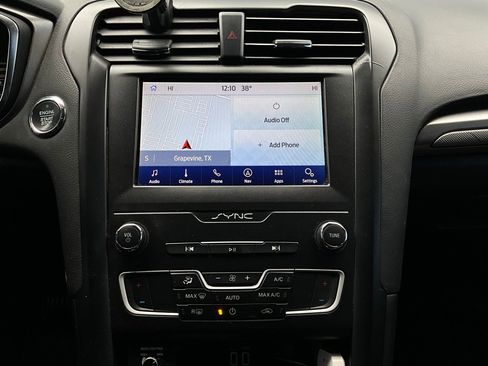 Used 2019 Ford Fusion SE w/ Equipment Group 151A image 24