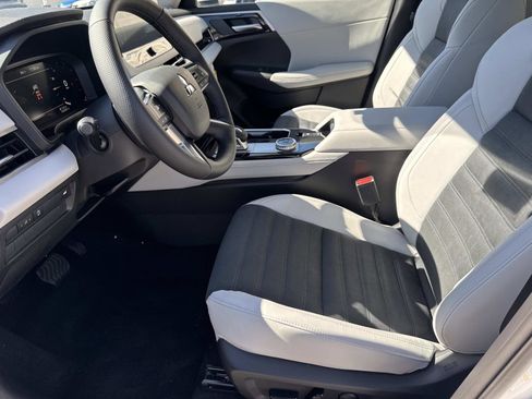 New 2026 Mitsubishi Outlander SE image 15