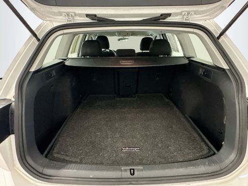 Used 2016 Volkswagen Golf S FWD image 29