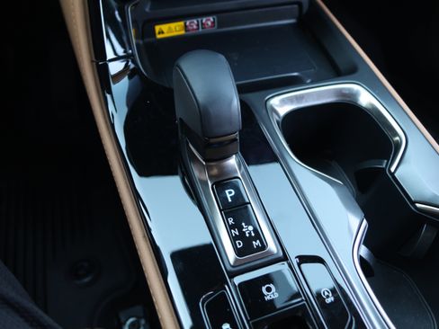 Used 2025 Lexus NX 250 FWD w/ Towing Package (2000 Lbs) image 31