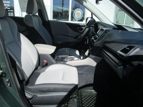 Used 2023 Subaru Forester AWD/4WD image 13