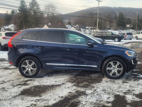 Used 2015 Volvo XC60 T6 Platinum w/ Climate Package image 9