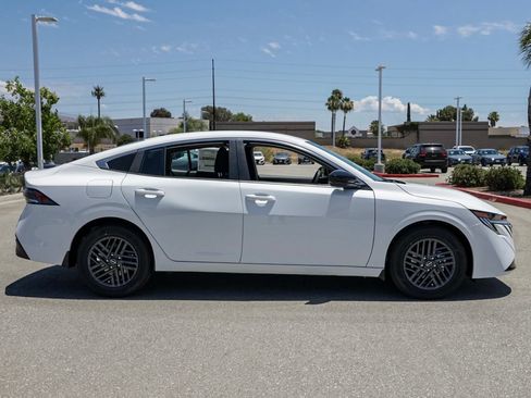 New 2026 Nissan Sentra SV w/ SV Convenience Package FWD image 3