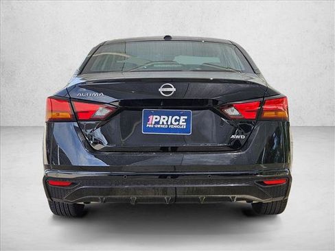 Used 2025 Nissan Altima 2.5 SV AWD/4WD image 6