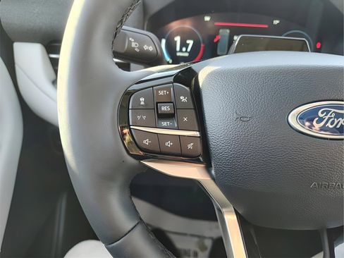 New 2026 Ford Explorer Platinum w/ LUX Leather Package image 18