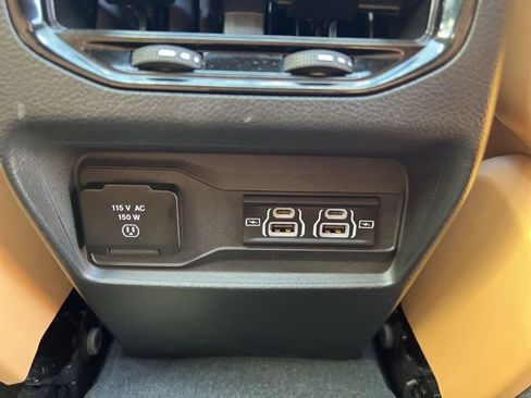 Used 2024 Jeep Grand Cherokee Summit image 15