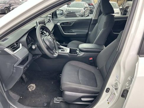 Used 2024 Toyota RAV4 LE image 19