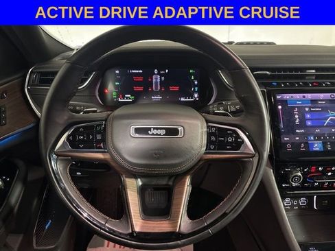 Used 2022 Jeep Grand Cherokee Summit w/ Luxury Tech Group V AWD/4WD image 3