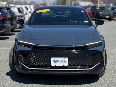 Used 2025 Toyota Crown Nightshade image 2