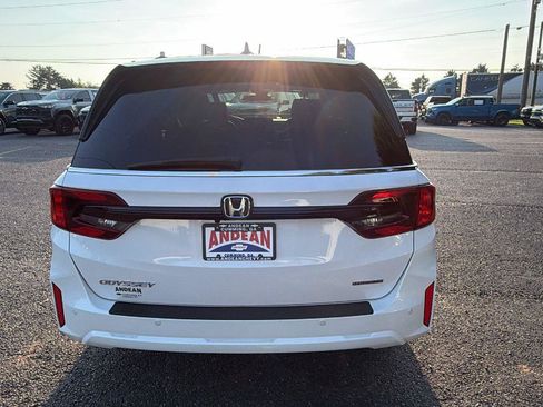 Used 2026 Honda Odyssey Touring image 9