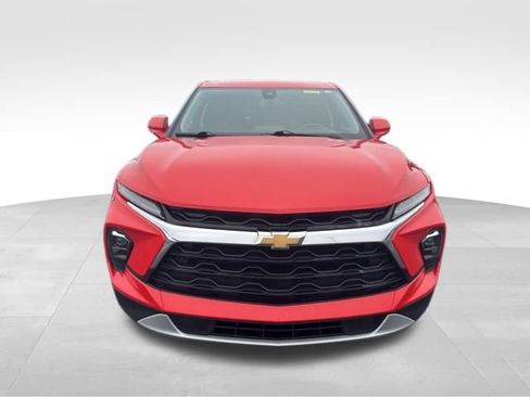 Used 2025 Chevrolet Blazer LT image 9