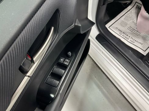 Used 2025 Toyota Camry SE image 9