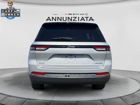 Used 2023 Jeep Grand Cherokee Limited image 4