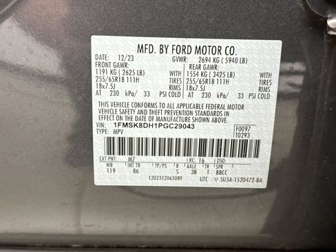 Used 2023 Ford Explorer XLT image 19