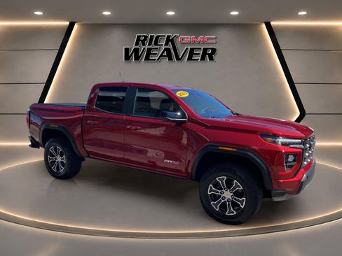 Used 2023 GMC Canyon AT4 w/ AT4 Premium Package AWD/4WD image 8