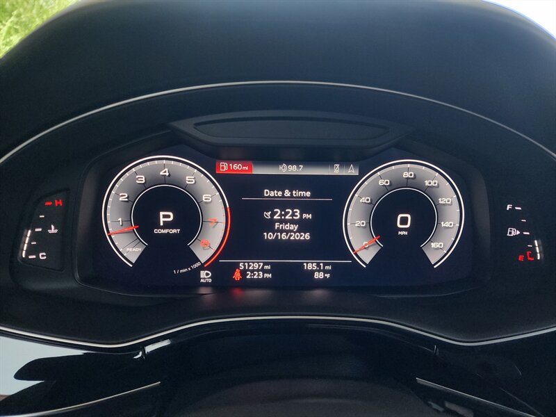 Used 2019 Audi Q8 Prestige w/ Luxury Package AWD/4WD image 35