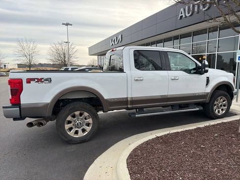 Used 2019 Ford F250 Lariat w/ Lariat Ultimate Package image 6