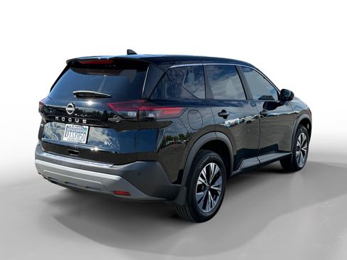 Used 2023 Nissan Rogue SV FWD image 5