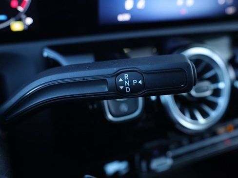 Used 2025 Mercedes-Benz CLA 250 image 15