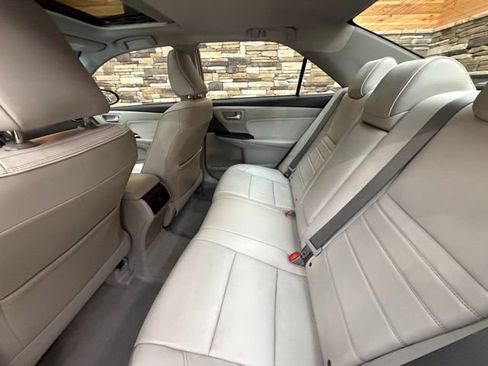 Used 2016 Toyota Camry XLE w/ Moonroof Package FWD image 31