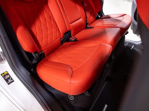 Used 2026 Mercedes-Benz G 63 AMG AMG G 63 - POLAR WHITE - DELIV image 36