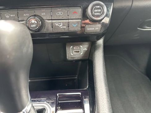 Used 2025 Jeep Compass Limited AWD/4WD image 29