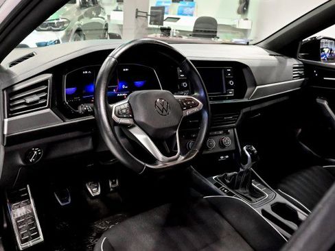 Used 2024 Volkswagen Jetta Sport image 13