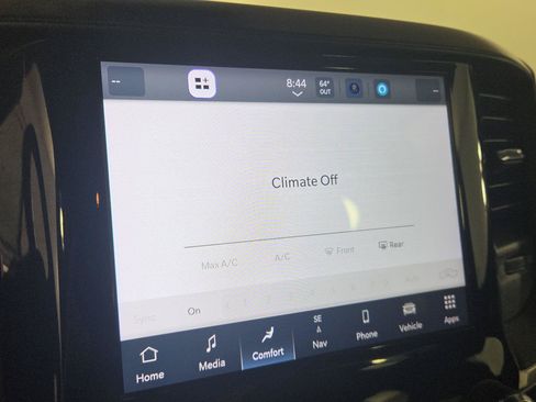 Used 2022 RAM 1500 Big Horn AWD/4WD image 3