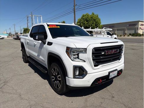 Used 2020 GMC Sierra 1500 AT4 w/ AT4 Premium Package AWD/4WD image 3