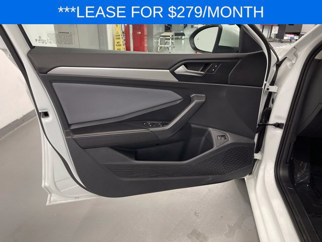 Used 2026 Volkswagen Jetta SE FWD image 26