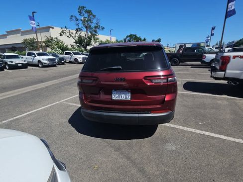 Used 2021 Jeep Grand Cherokee L Laredo RWD image 7
