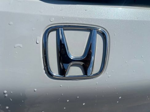 Used 2024 Honda HR-V LX image 12